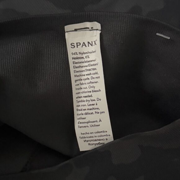 Spanx Pants Womens Small Gray Black Camo Seamless Look at Me Now Leggings Casual - Picture 7 of 10